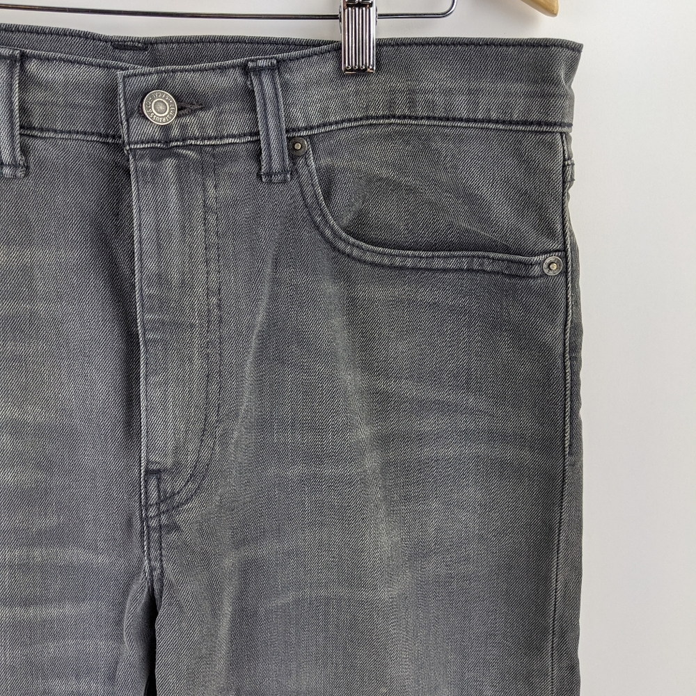 NWOT Levi's 522 Gray Wash